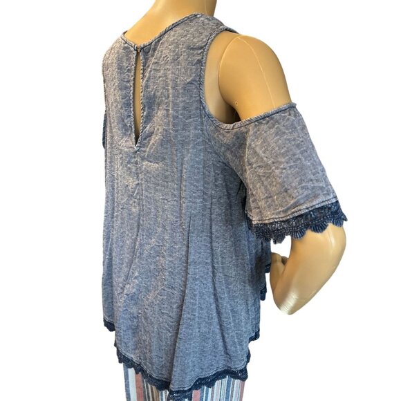 (5 for‎ $25) Altar'd State Asymmetrical Cold Shoulder Blouse in Chambray-Medium - Picture 3 of 6